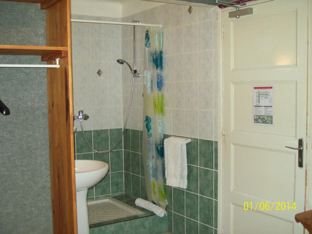Le Relais Des Blaches Hotel Pierrelatte Room photo